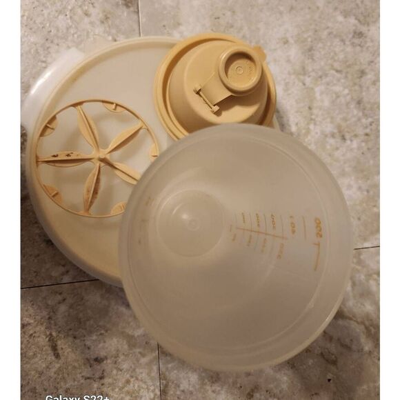 Tupperware shaker container, vintage - Picture 3 of 6